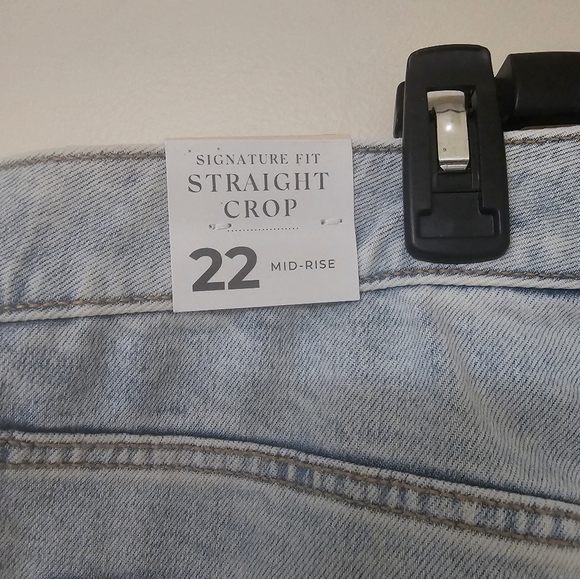 Lane Bryant Light Wash Distressed Cropped Jeans - Picture 9 of 10